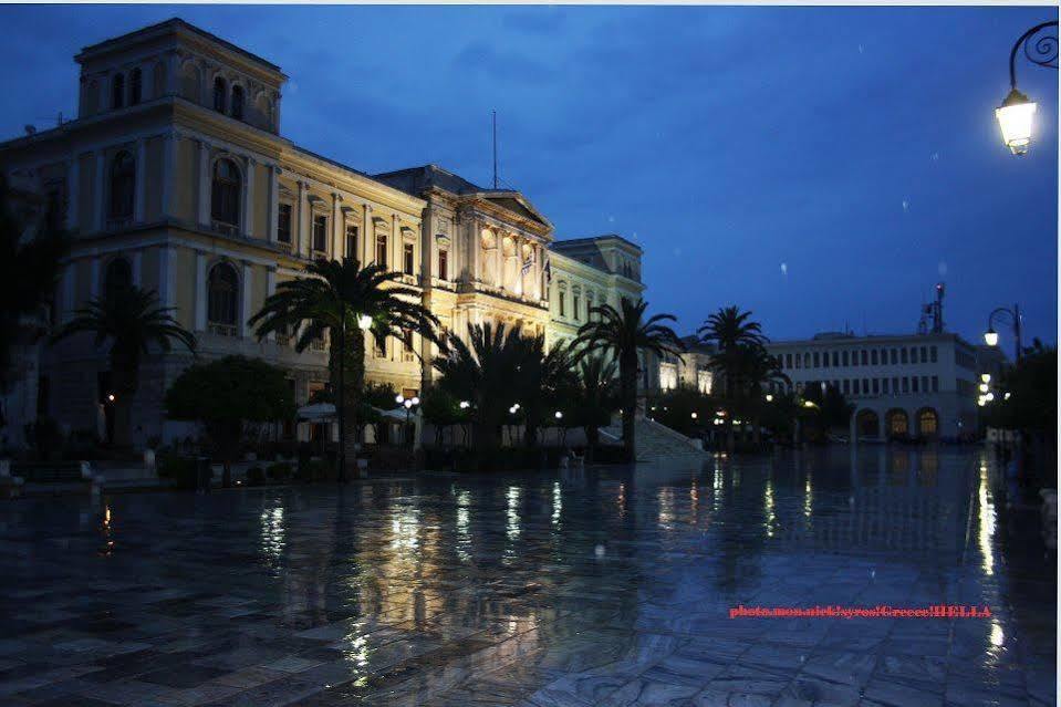 Hotel Iliada Ermoupoli Exterior foto
